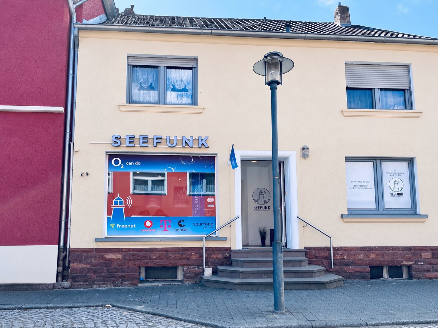 Frontansicht des SEEFUNK Ladengeschäfts in der Saarbrücker Straße 24 in Losheim am See